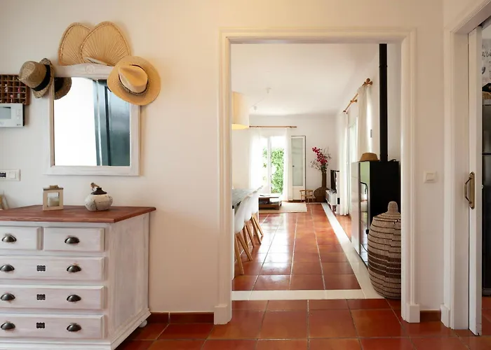 Agua Turquesa Vila Punta Prima (Menorca)